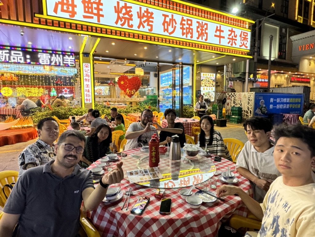 Ayrılık vakti dostlarla son bir araya geliş